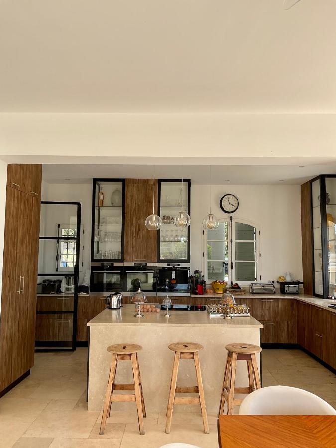 Bed and Breakfast La Soleillade Aixoise Aix-en-Provence Exterior foto