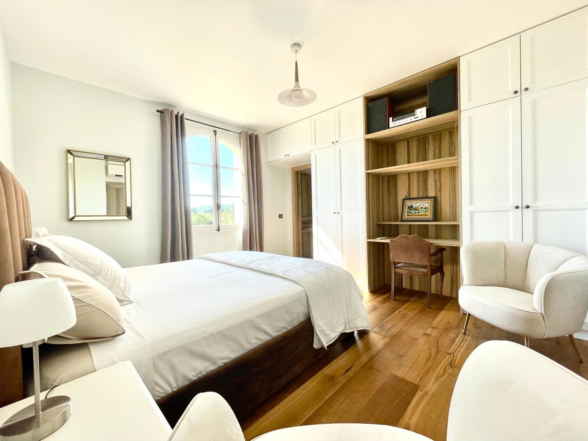 Bed and Breakfast La Soleillade Aixoise Aix-en-Provence Zimmer foto